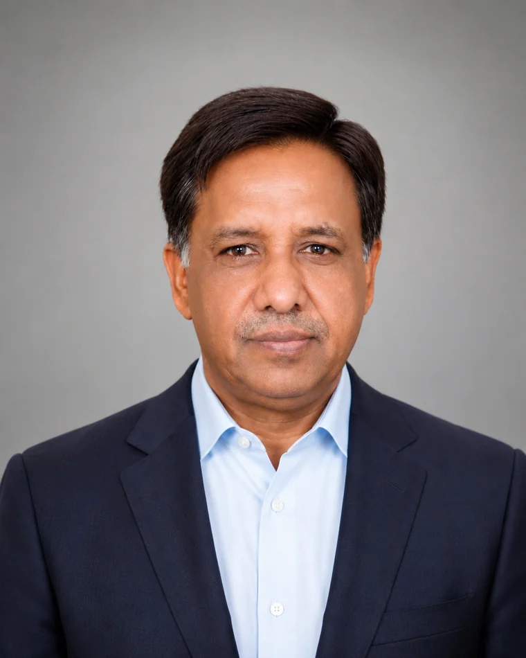 Portrait of Suresh Agarwal